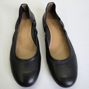 Vionic Women's Alexa Flat  leather Black